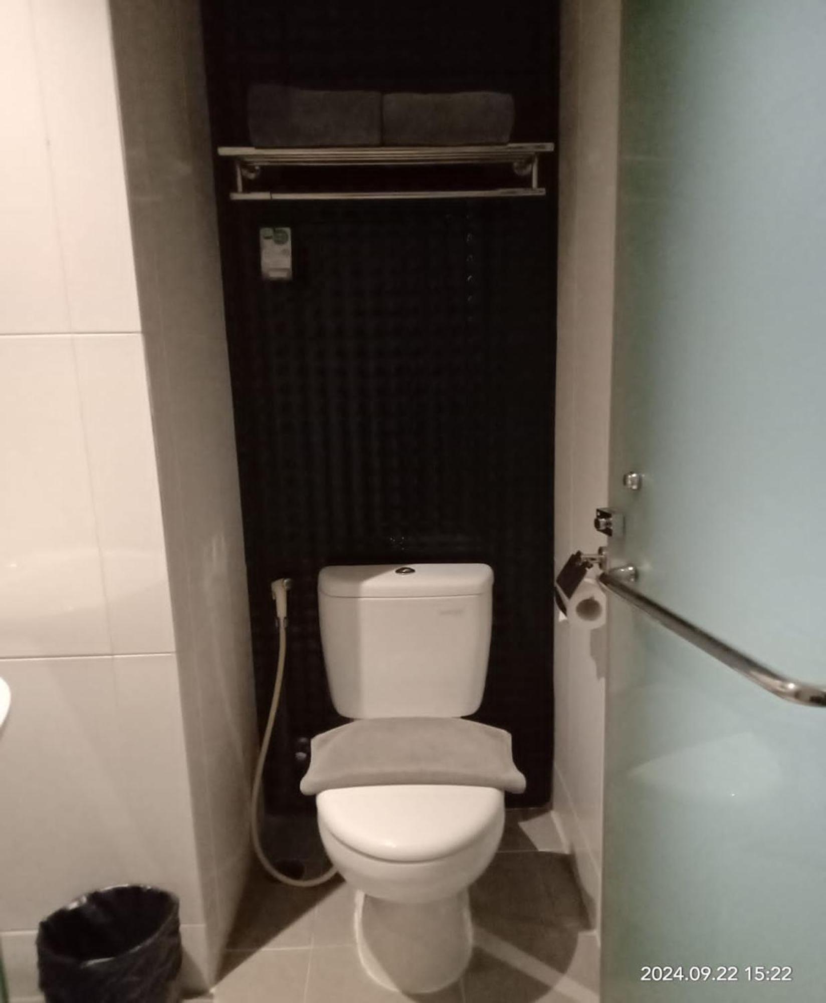 Hotel 88 Itc Fatmawati Jakarta By Wh Εξωτερικό φωτογραφία