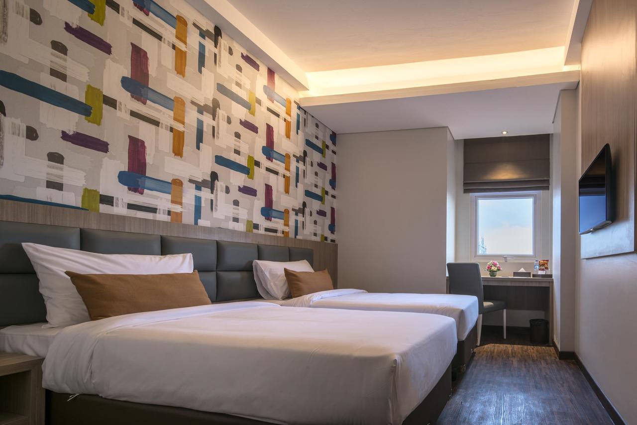 Hotel 88 Itc Fatmawati Jakarta By Wh Εξωτερικό φωτογραφία