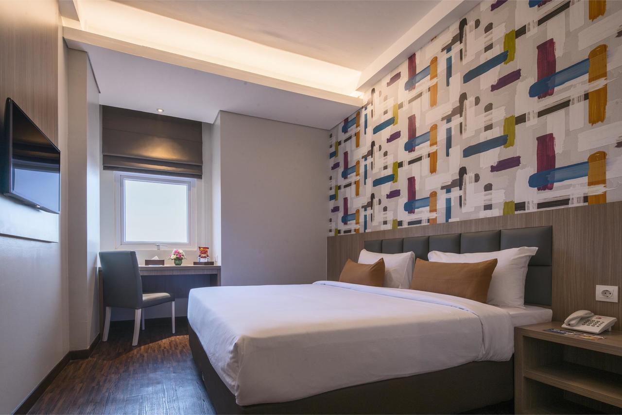 Hotel 88 Itc Fatmawati Jakarta By Wh Εξωτερικό φωτογραφία