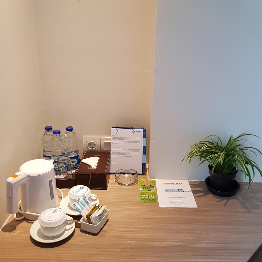 Hotel 88 Itc Fatmawati Jakarta By Wh Εξωτερικό φωτογραφία